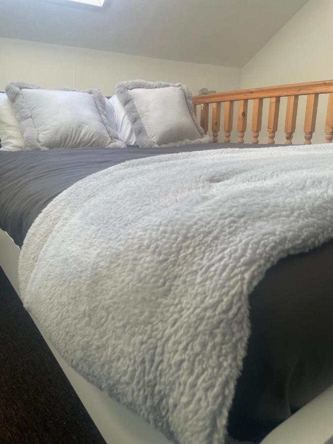 Home Sweet Home In Rg1 With Free Parking Reading Luaran gambar