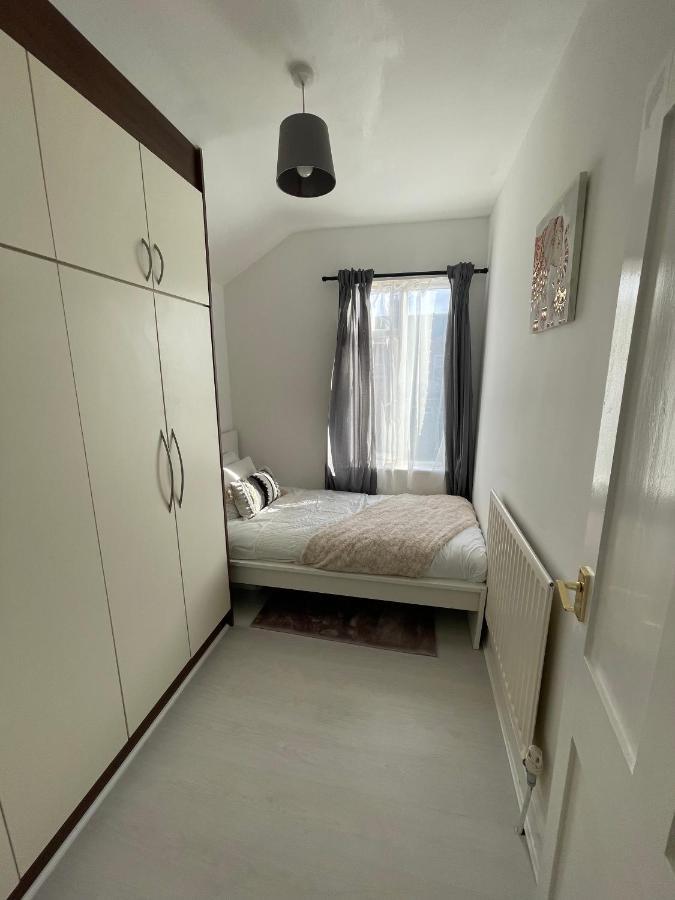 Home Sweet Home In Rg1 With Free Parking Reading Luaran gambar