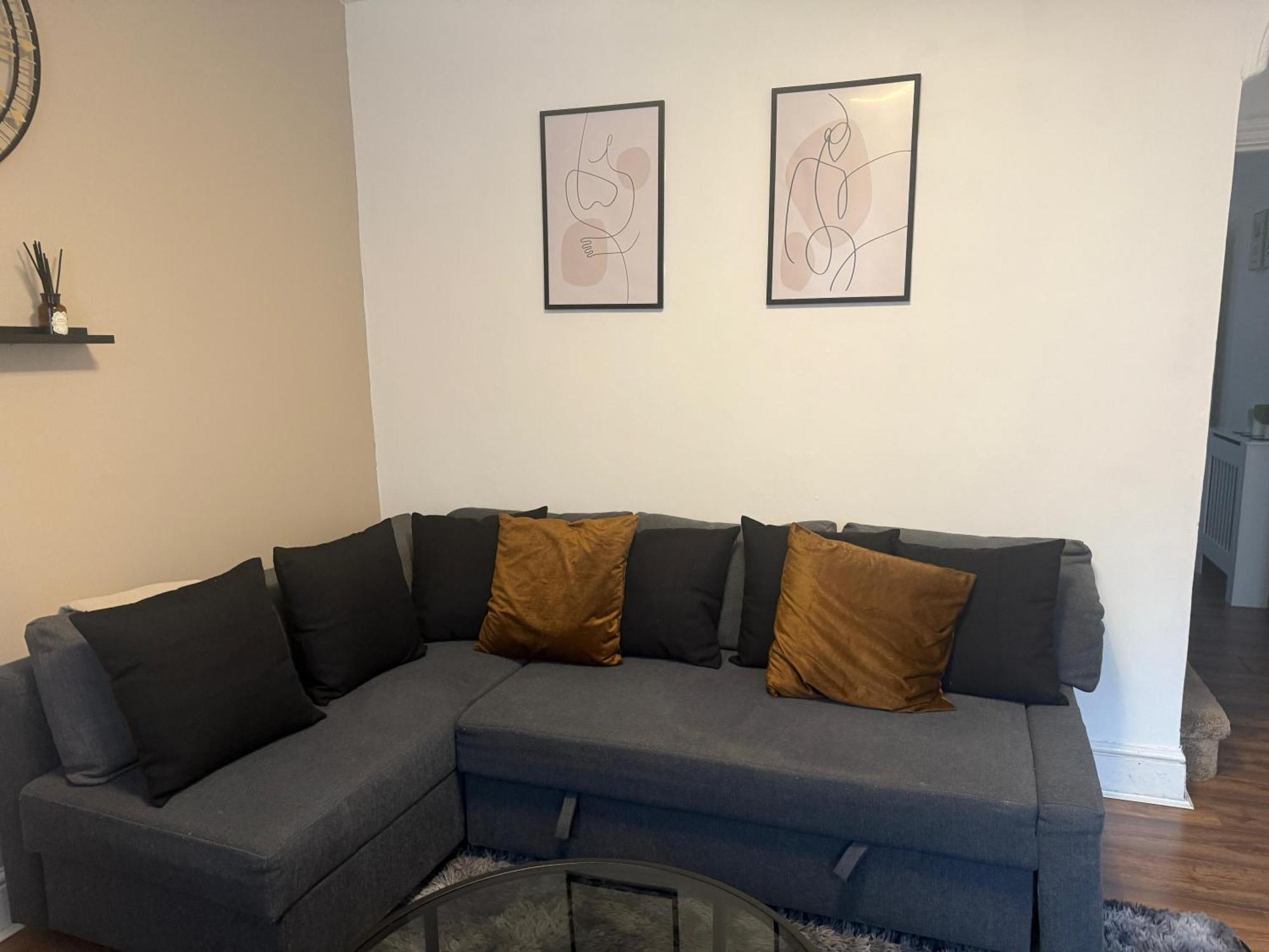 Home Sweet Home In Rg1 With Free Parking Reading Luaran gambar